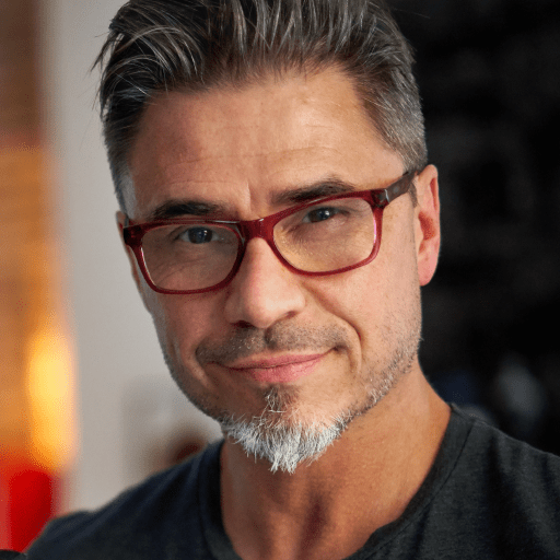 Alberto M.